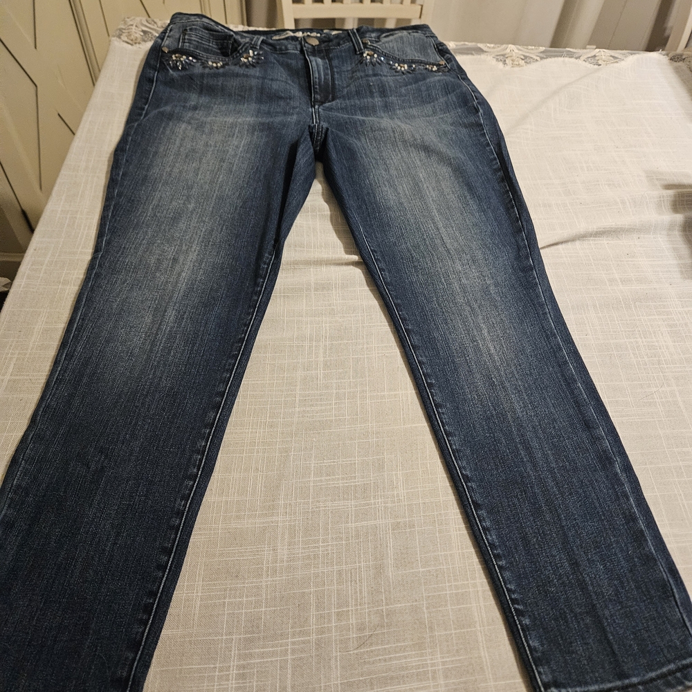 Seven7 Women's  Stress Size 14 Inseam 27.5" Jeans Bling Front Pockets Gently Use
